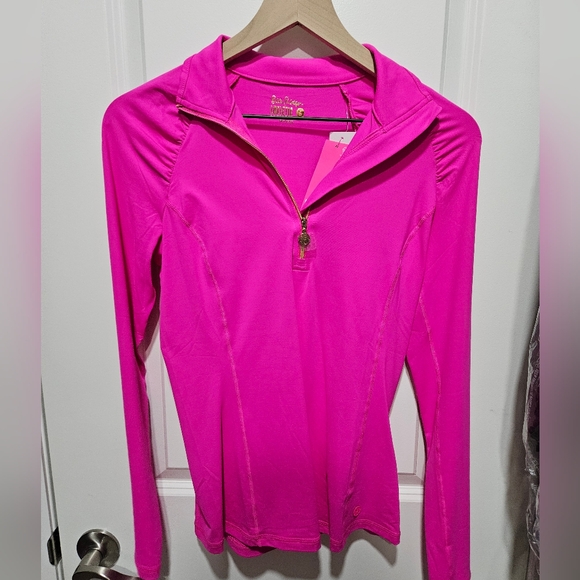 Lilly Pulitzer Tops - Lilly Pulitzer luxletic pink palms pop over small new